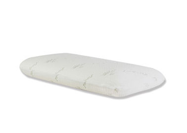 タケ カバーが付いている大型の睡眠の革新の記憶泡の首の枕