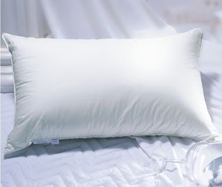 快適な柔らかい家/ホテルは眠る装飾的のための枕寝具に羽をつけます